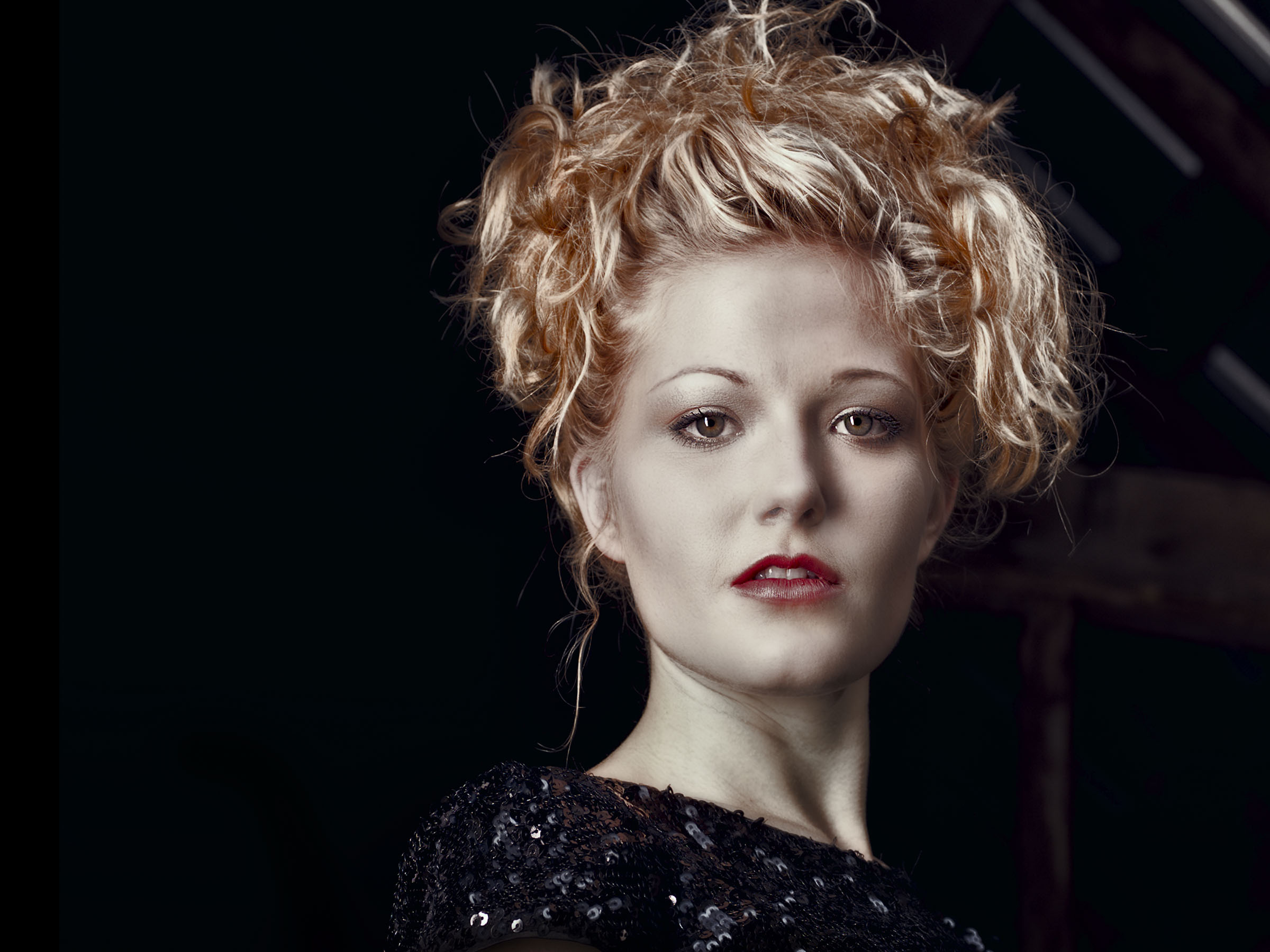 Aveda Girl in Toby Beavers Barn, Charlottesville, VA, WickBeavers, best art Portrait Photographer NYC