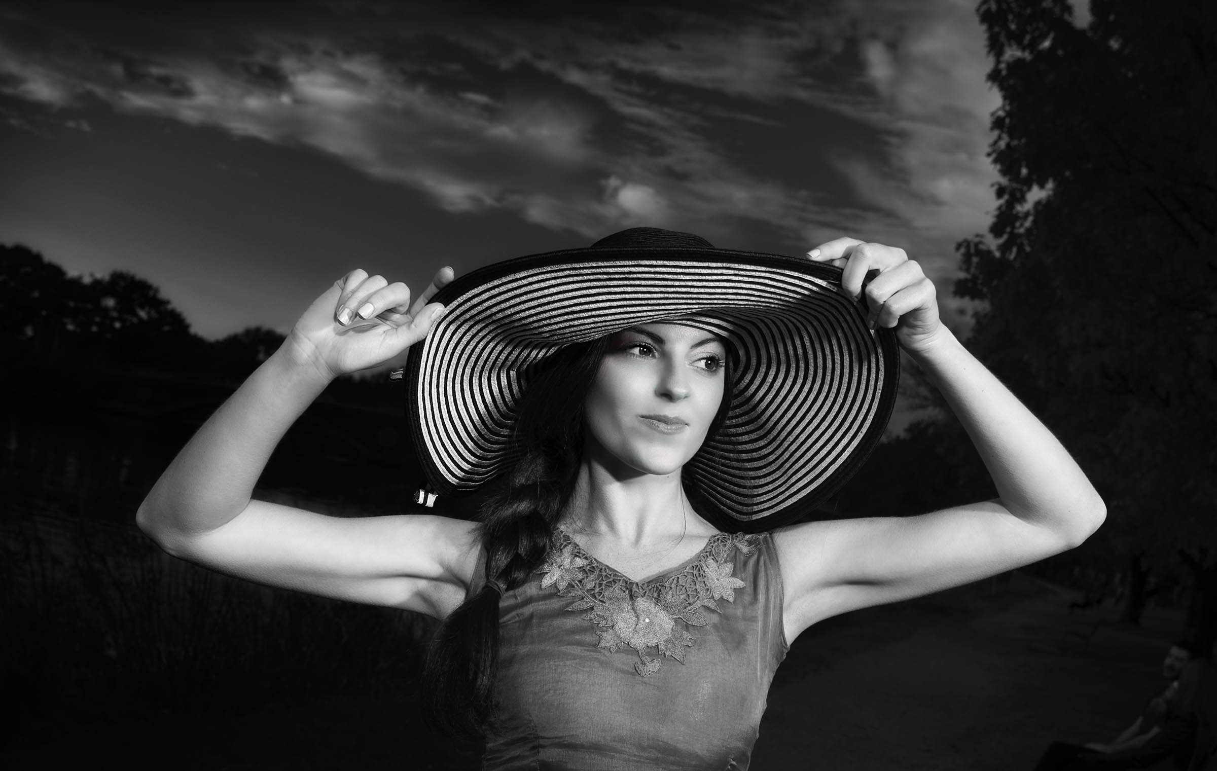 Fariel Designs, Cambridge, River Charles, Girl with Hat,  editorial fashion,  Wick Beavers NYC Portrait Photographer 