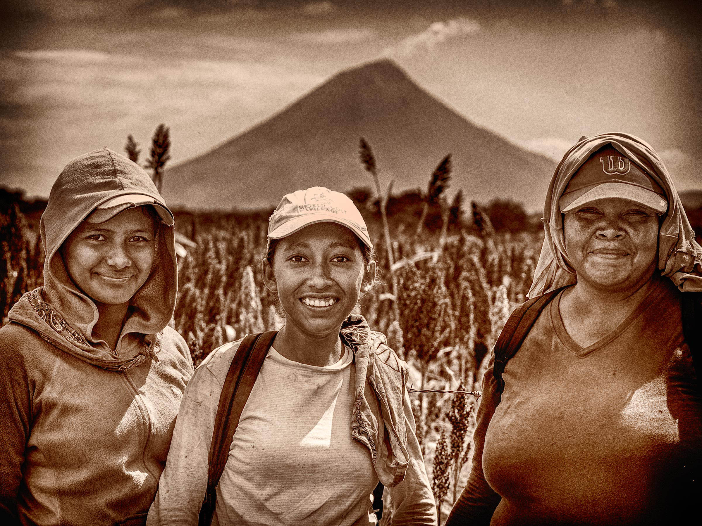 Nicaraguan-Field-Workers-WickBeaversPortraitSocialist-Party-Members-Best-editorial-Portrait-Photographer-Wick-Beavers-award-winning-Portraiture-Los-Angeles-LA